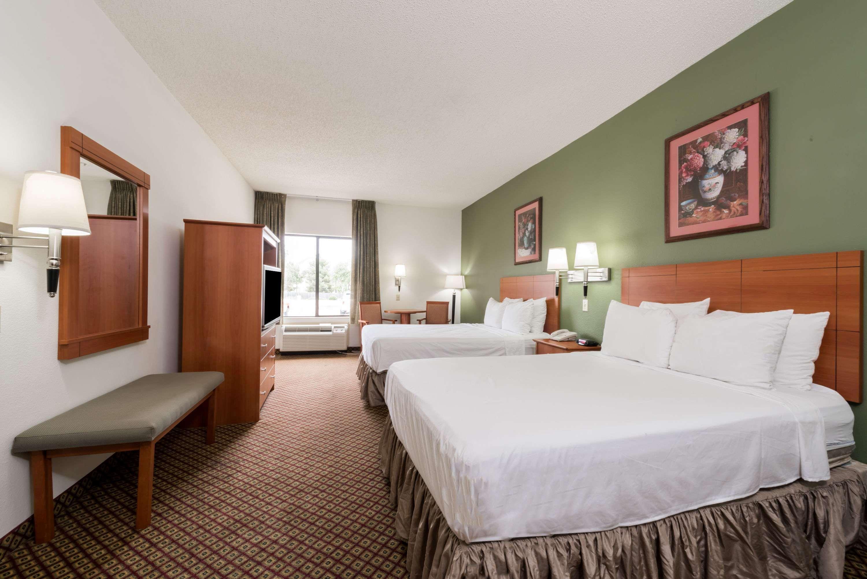Super 8 By Wyndham Fort Worth Downtown South Bagian luar foto